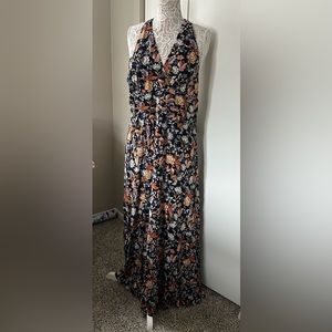 New with tags Maxi dress from Express. Size large.
